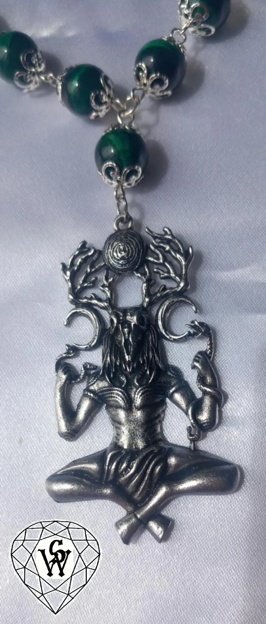 Cernunnos necklace adorned with natural green tiger's eye beads – photo 3